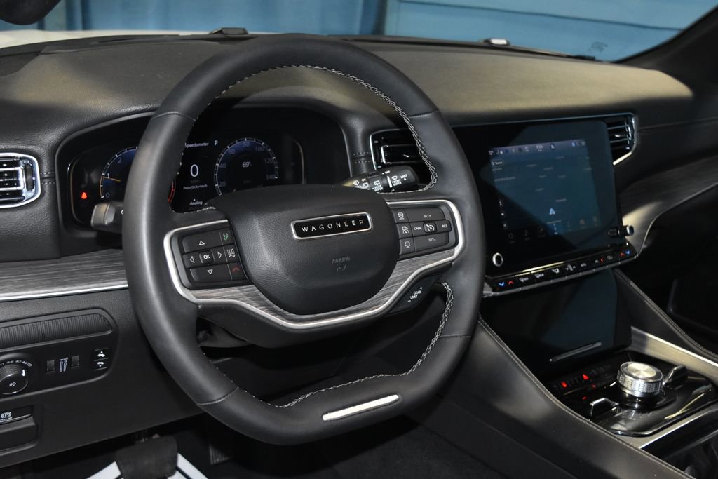 2024 Jeep Wagoneer Series III photo 2