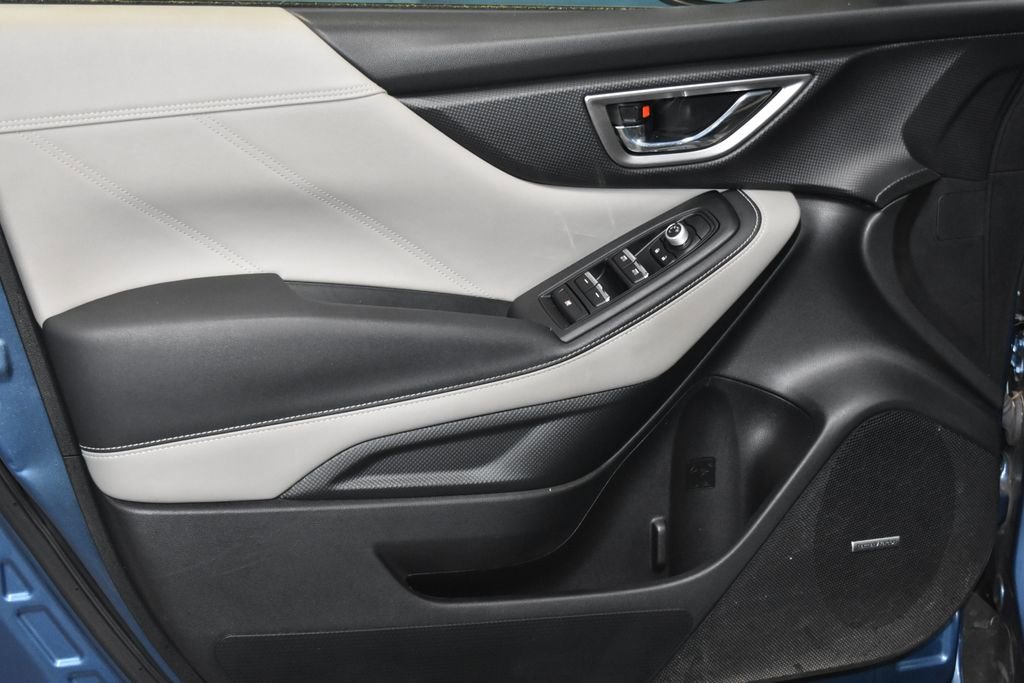 2023 Subaru Forester Limited photo 3