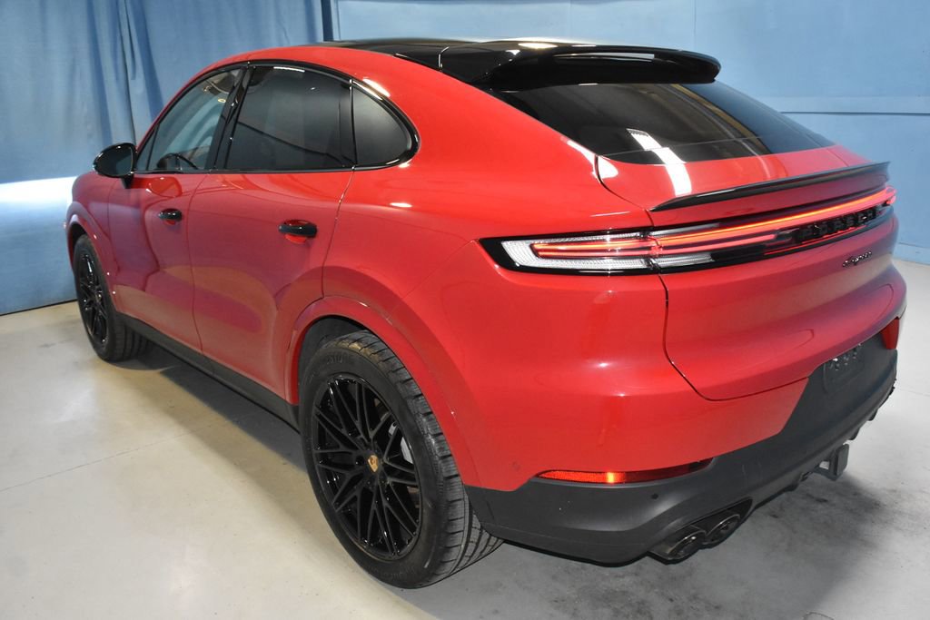 2024 Porsche Cayenne Coupe Base photo 3