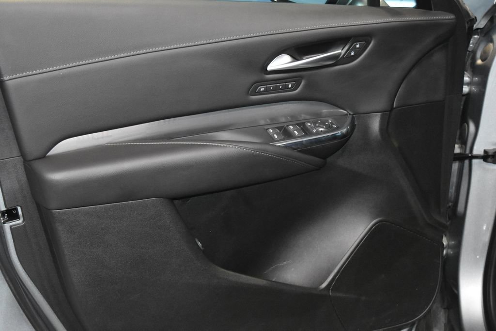 2024 Cadillac XT4 Premium Luxury photo 4