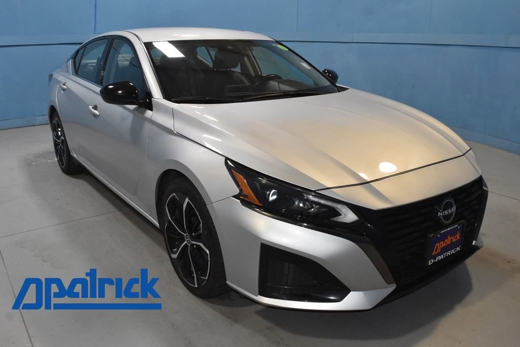 Used 2024 Nissan Altima 2.5 SR 4D Sedan