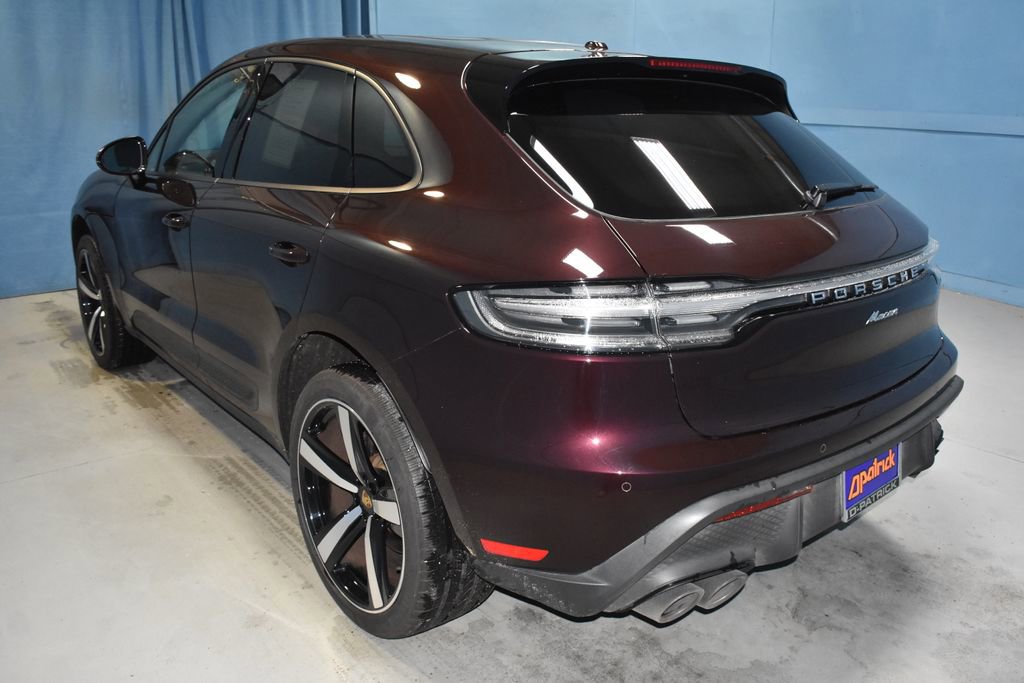 2024 Porsche Macan Base photo 3