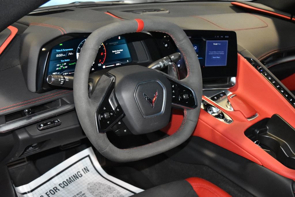 2024 Chevrolet Corvette Stingray 2LT photo 3