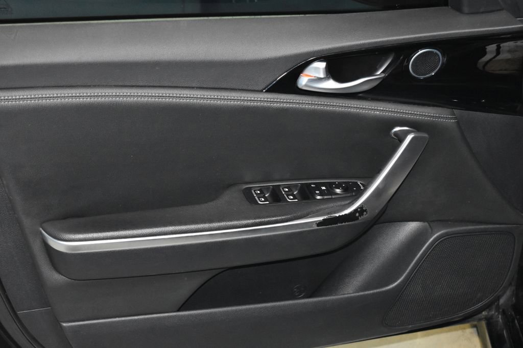 2021 Kia Stinger GT-Line photo 3