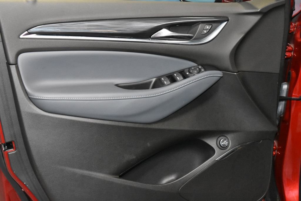 2023 Buick Enclave Essence photo 3