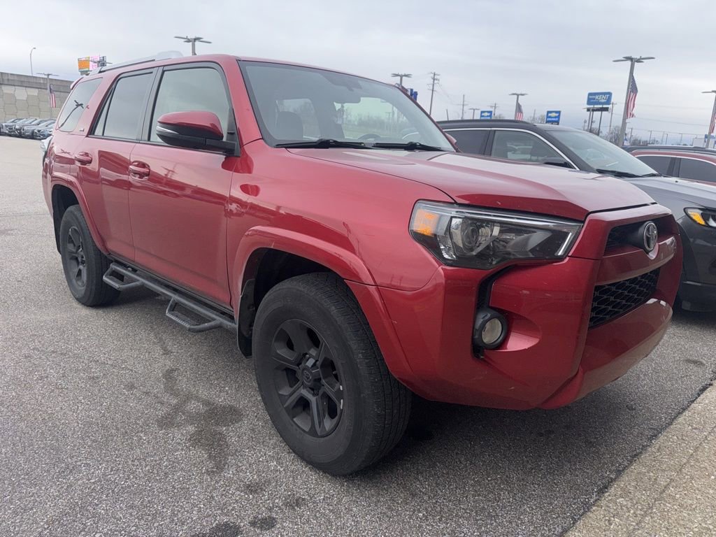 2016 Toyota 4Runner SR5 photo 2