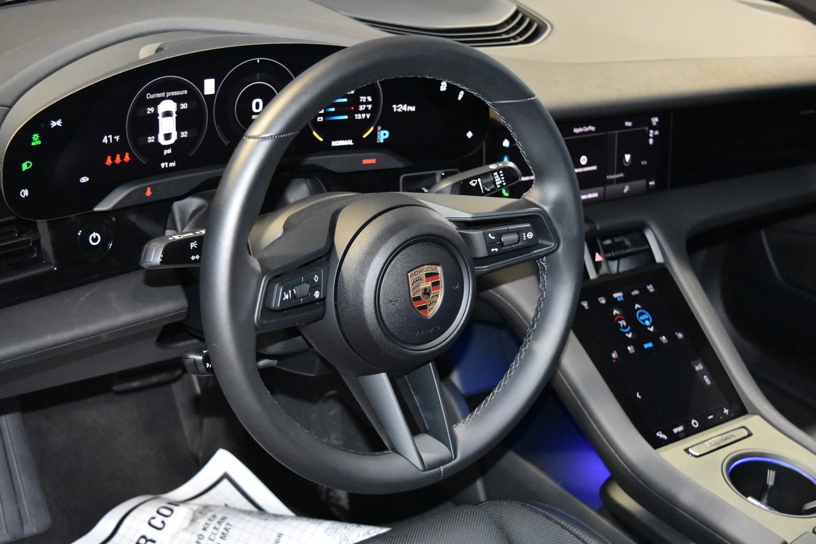 2024 Porsche Taycan photo 5