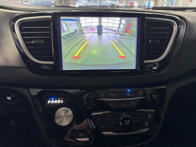 2025 Chrysler Pacifica Select - Photo 22