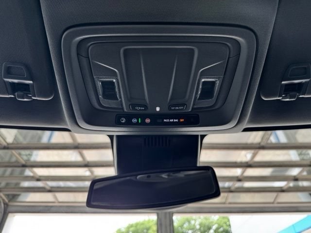 2024 GMC Sierra 1500 SLT - Photo 21
