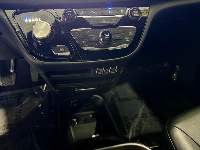 2025 Chrysler Pacifica Select - Photo 23