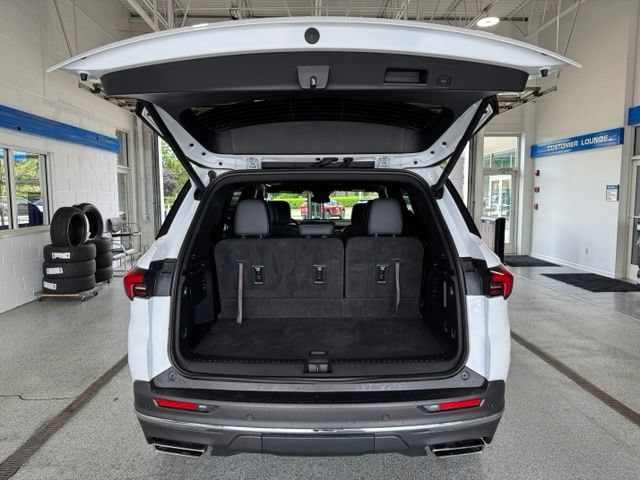 2025 Buick Enclave Preferred - Photo 11