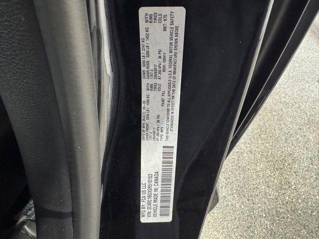 2025 Chrysler Pacifica Select - Photo 28