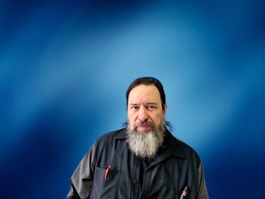 Staff member John Hnetkovsky from ID_3be8bb