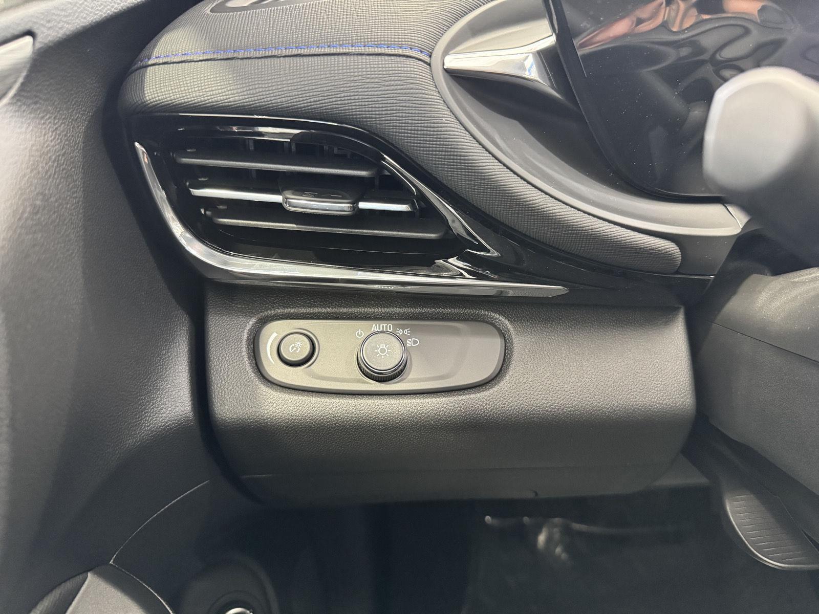 2026 Buick Envista Sport Touring - Photo 18