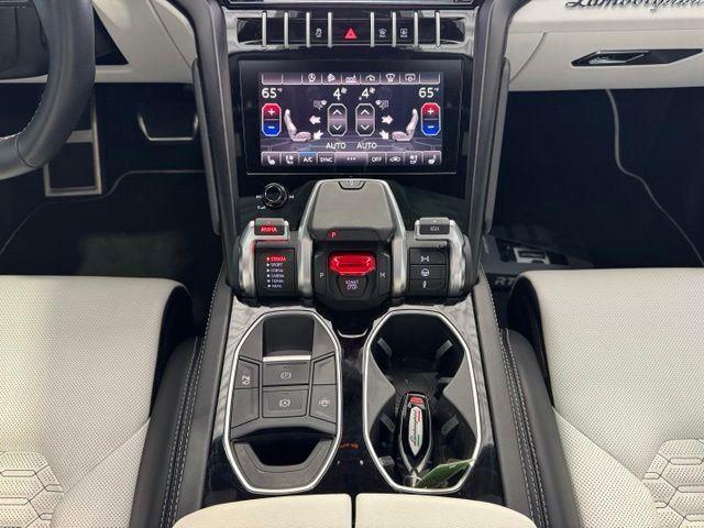 2021 Lamborghini Urus Base - Photo 19