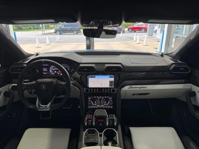 2021 Lamborghini Urus Base - Photo 22