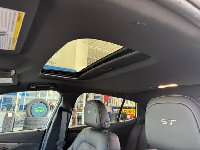 2026 Buick Envista Sport Touring - Photo 8