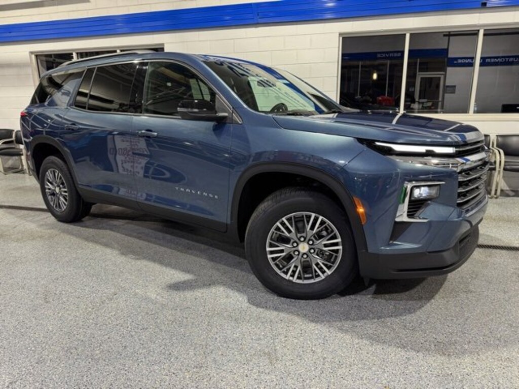 New 2026 Chevrolet Traverse LT SUV