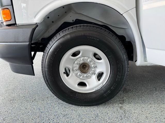 2025 Chevrolet Express Cargo Work Van - Photo 21
