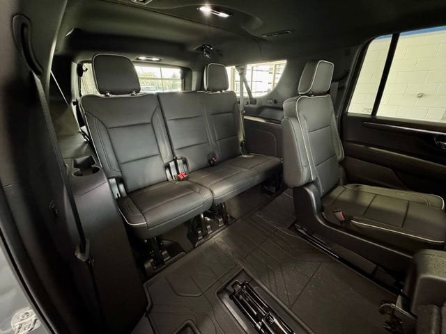 2026 Chevrolet Suburban Premier - Photo 15