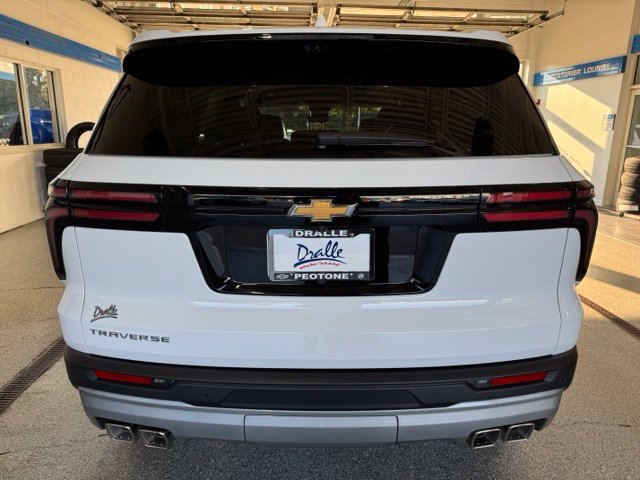 2027 Chevrolet Traverse LT - Photo 9
