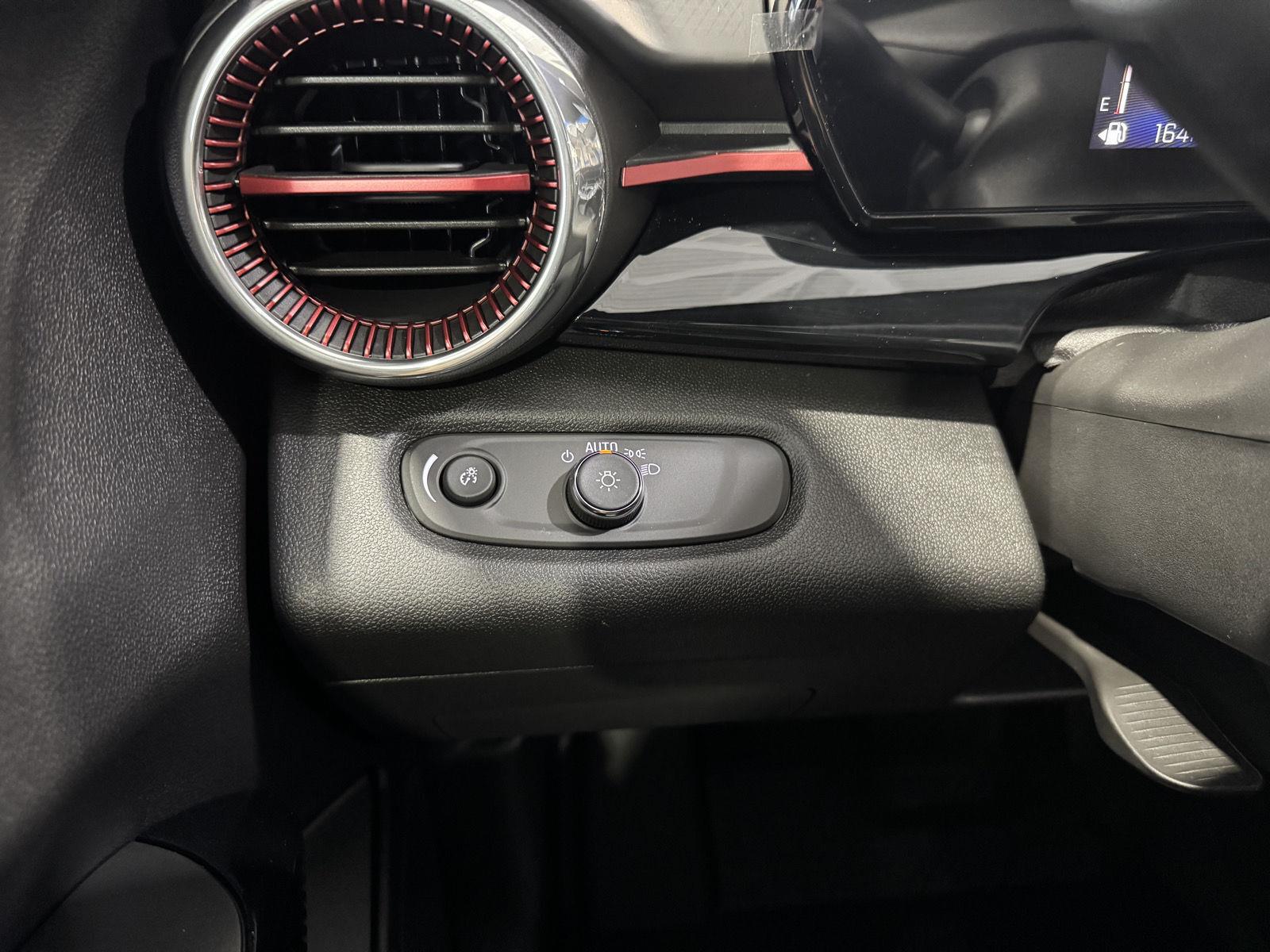 2026 Chevrolet Trax RS - Photo 17