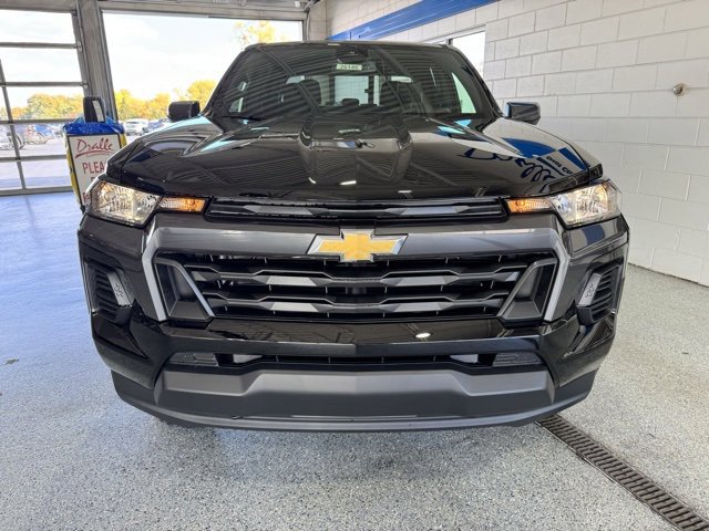 2026 Chevrolet Colorado LT photo 3