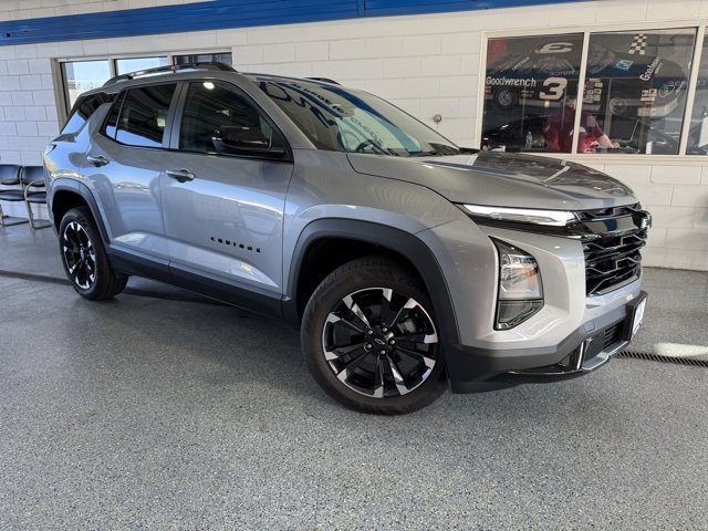2026 Chevrolet Equinox RS photo 2