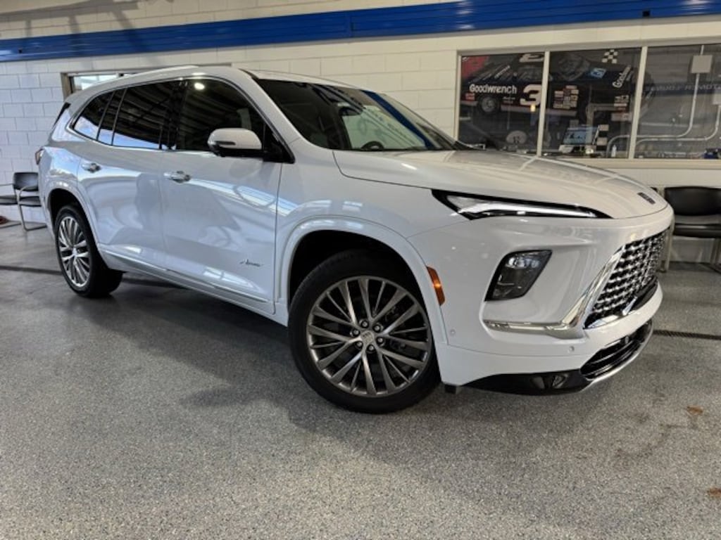 New 2026 Buick Enclave Avenir SUV