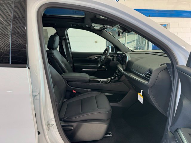 2027 Chevrolet Traverse LT - Photo 15