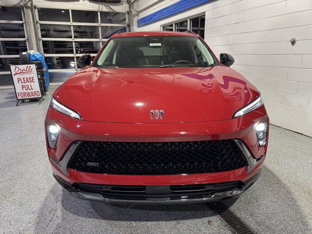 2025 Buick Envision Sport Touring photo 3