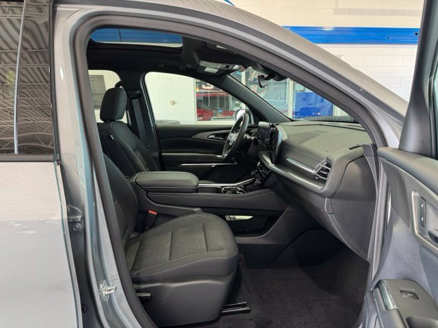 2027 Chevrolet Traverse LT - Photo 16