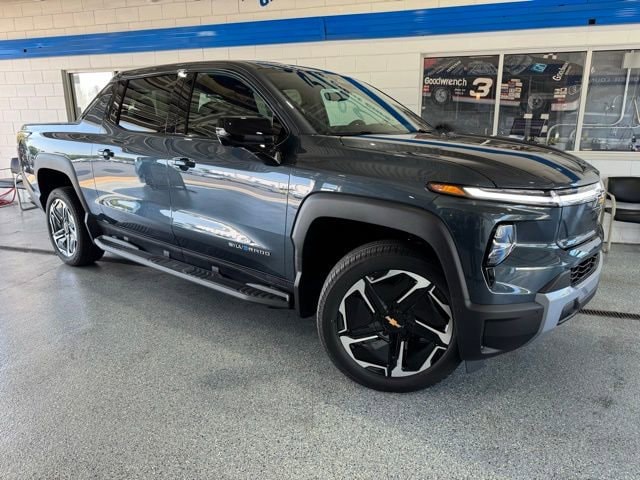 2026 Chevrolet Silverado EV LT - Photo 2