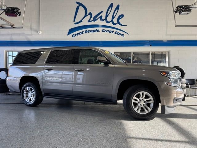 2017 Chevrolet Suburban 4WD 1500 LT w/8-speed's photo