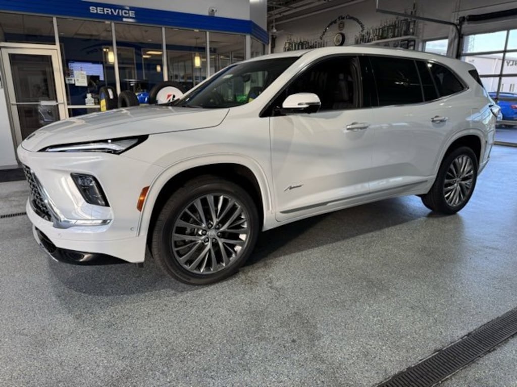 New 2026 Buick Enclave Avenir SUV