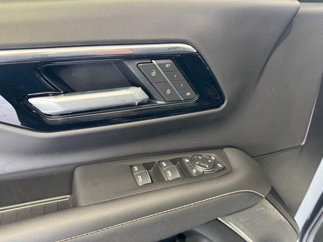 2026 Chevrolet Suburban Premier - Photo 6