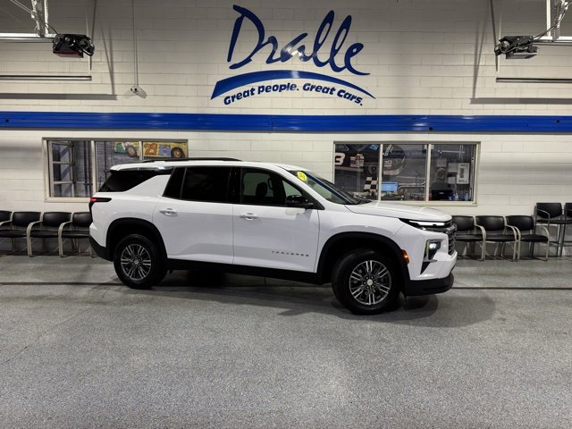 2025 Chevrolet Traverse LT's photo