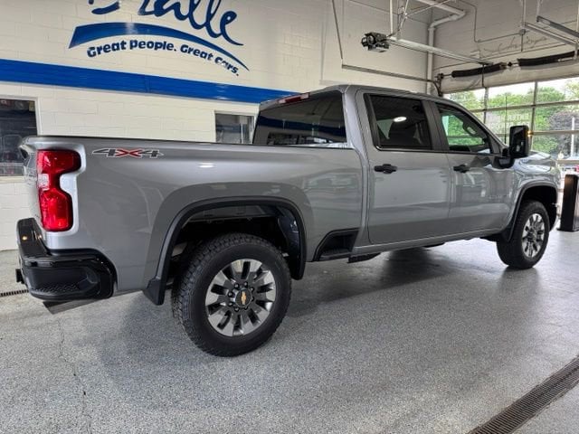 2026 Chevrolet Silverado 2500 HD Custom - Photo 11