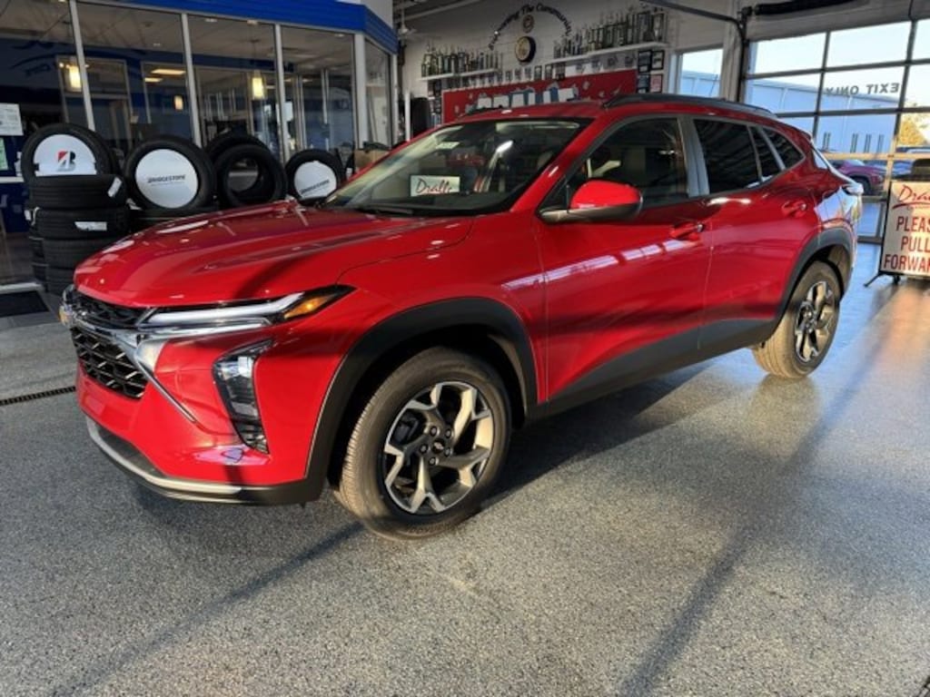 New 2026 Chevrolet Trax LT SUV