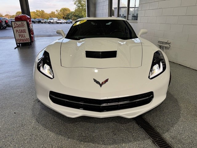 2017 Chevrolet Corvette Stingray 1LT photo 3
