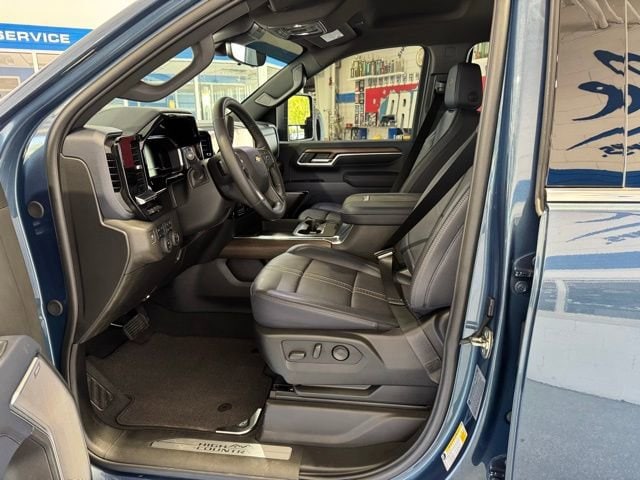 2025 Chevrolet Silverado 2500HD High Country - Photo 13