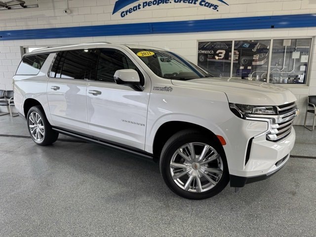 Used 2021 Chevrolet Suburban High Country with VIN 1GNSKGKL4MR137096 for sale in Peotone, IL