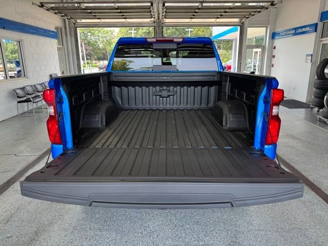 2025 Chevrolet Silverado 1500 LT - Photo 11