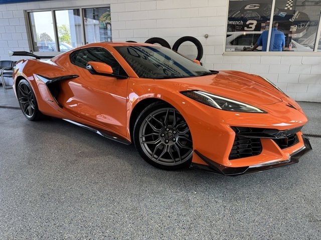 Used 2023 Chevrolet Corvette 3LZ with VIN 1G1YF2D34P5300146 for sale in Peotone, IL