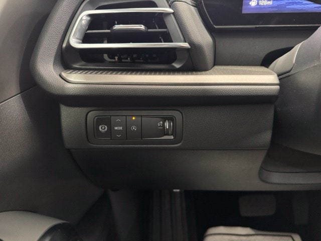 2027 Chevrolet Traverse LT - Photo 18