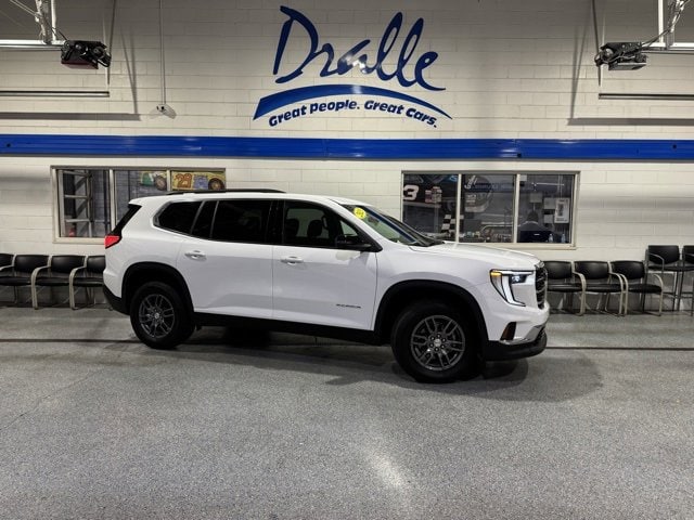 2025 GMC Acadia Elevation's photo