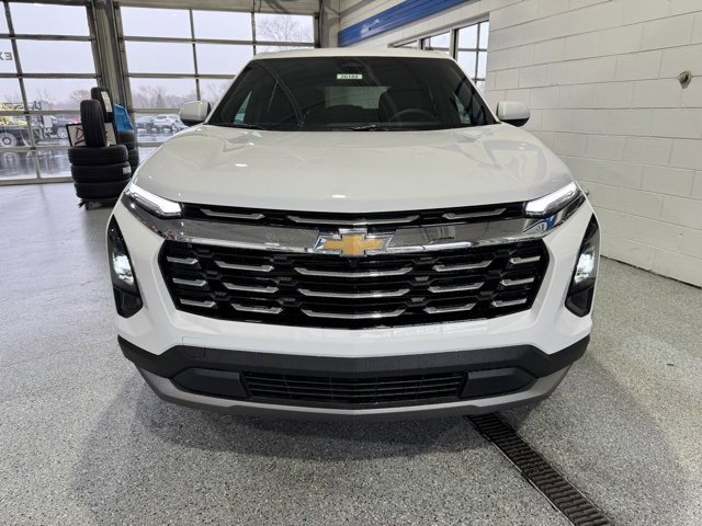 2026 Chevrolet Equinox LT photo 3