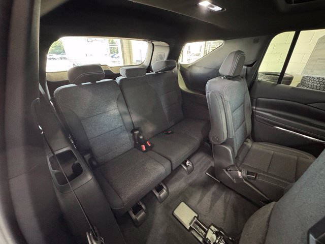 2027 Chevrolet Traverse LT - Photo 15