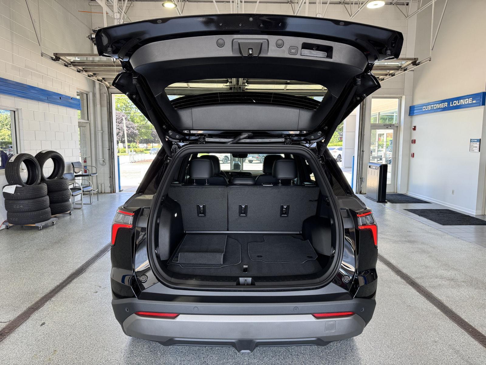 2026 Chevrolet Equinox LT - Photo 10