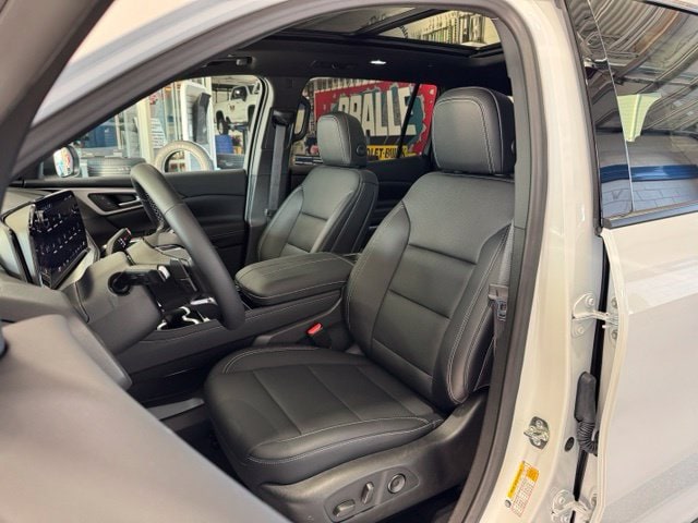 2027 Chevrolet Traverse LT - Photo 26